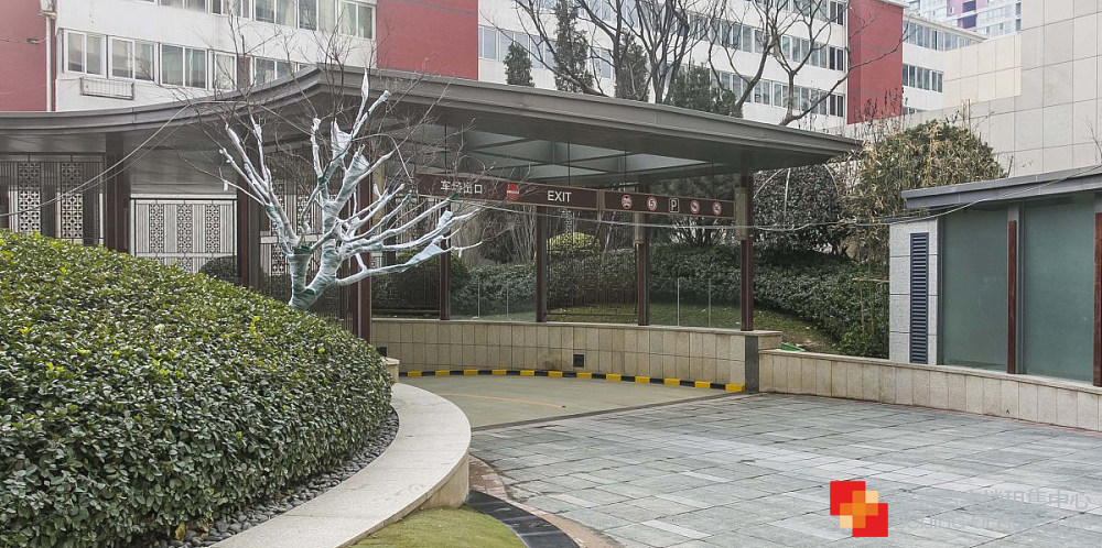 北京佳兆业广场.jpg