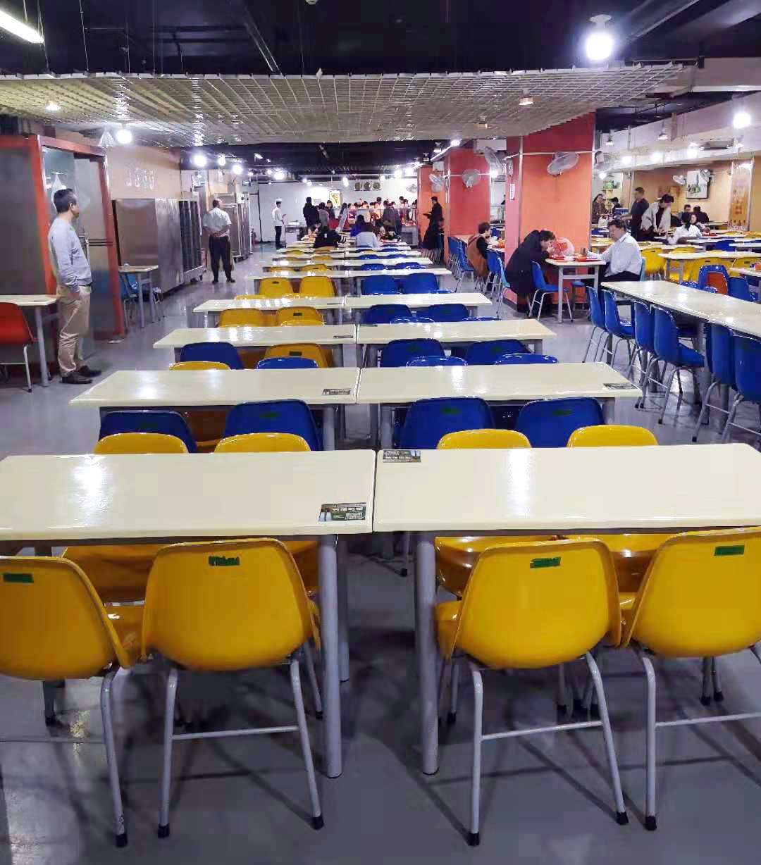 B2层员工餐厅1-1.jpg
